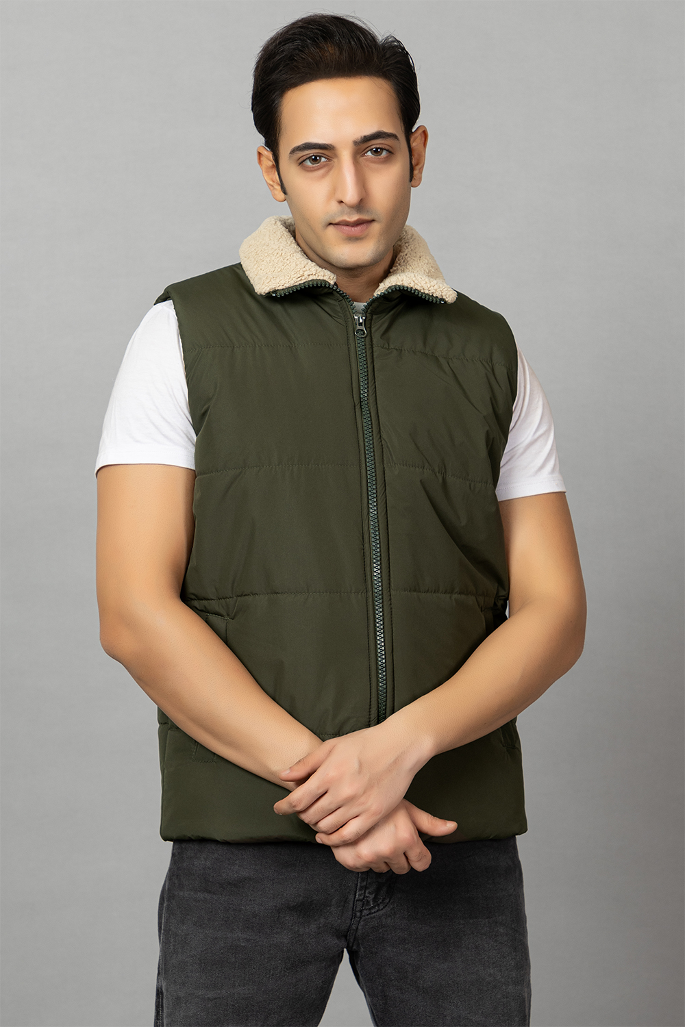 Mens sleeveless jacket – Darkgreen Colour